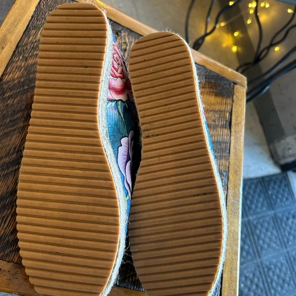 Anuschka Blue Floral & Butterfly Espadrille  Sneakers Boho Art Wear Hand Painted - Picture 6 of 9